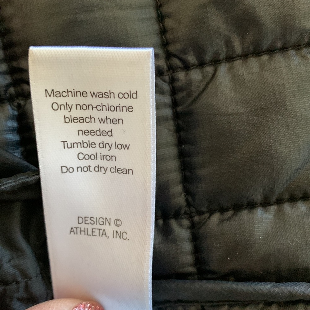 Athleta Grandview Primaloft Shell - image 8